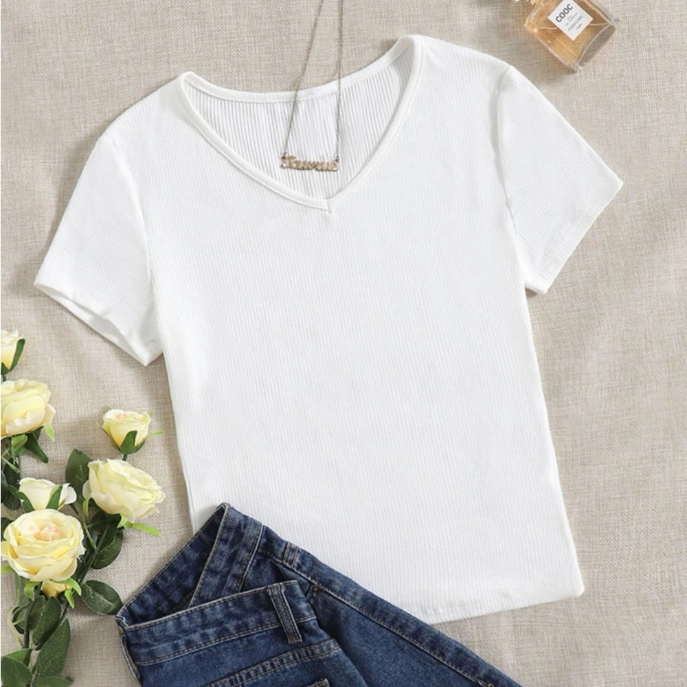 White SHEIN EZwear V Neck Rib Knit Solid Tee
